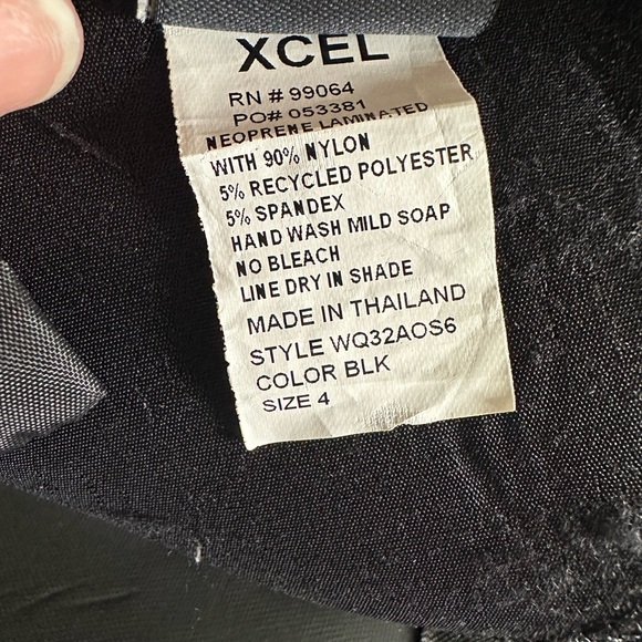 Xcel Women's Axis 3.2 Fullbody Neoprene Wet Suit Size 4 - Picture 9 of 15